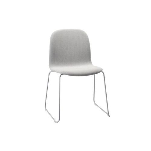 무토 Muuto Visu Chair upholstered with skid legs